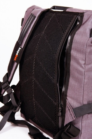 bagaboo ransel backpack pocket behind the back padding